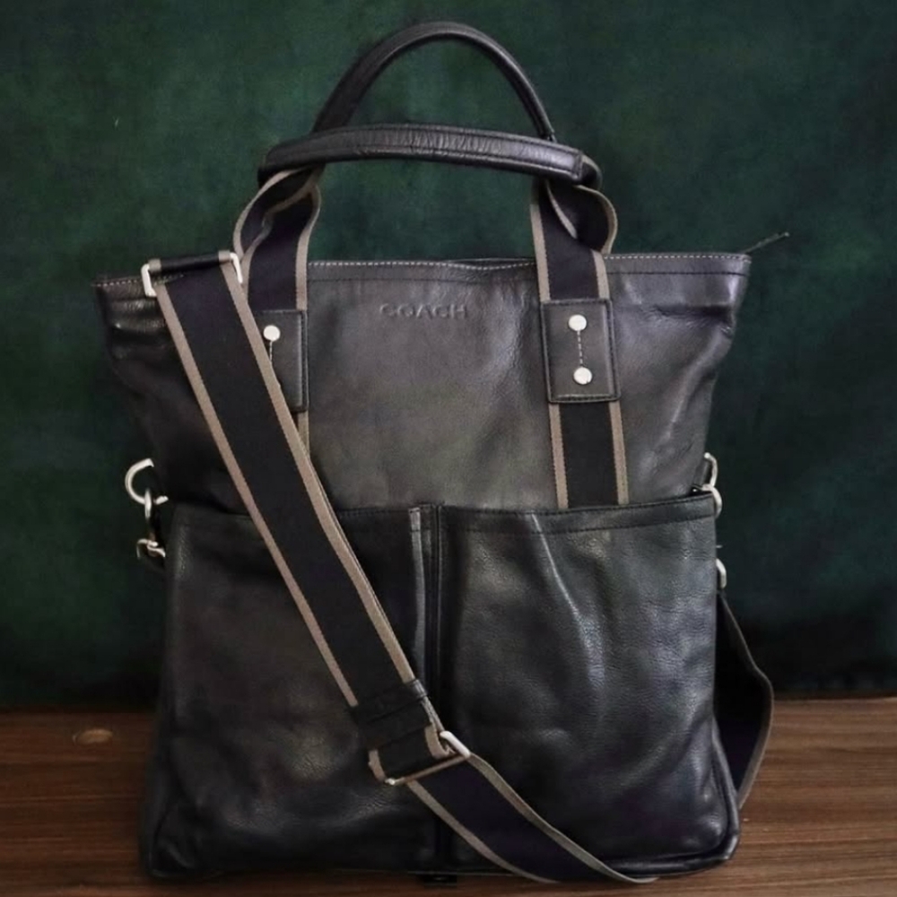 EUC COACH HERITAGE #F70558 GENUINE PEBBLE LEATHER FOLDOVER MESSENGER BAG